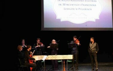 IX Międzynarodowy Festiwal im. Wincentego i Franciszka Lessl&oacute;w &ndash; spektakl &bdquo;Chory z urojenia&rdquo; (30 sierpnia 2024) 67