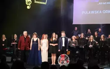 Koncert muzyki filmowej w wykonaniu Puławskiej Orkiestry Dętej i gości (30 listopada 2024) 9