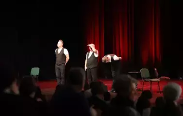 Kabaret Ani Mru Mru: program - "Mniej więcej" (14 lutego 2025) 1