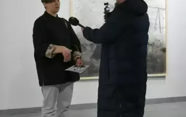 Wernisaż wystawy &bdquo;Rysowanie światłem&rdquo; - Kaja Kozon (28 lutego 2025) 27