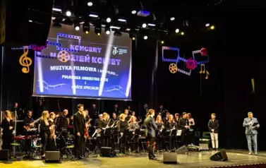 Koncert na Dzień Kobiet - muzyka filmowa i nie tylko w wykonaniu Puławskiej Orkiestry Dętej i gości (8 marca 2025) 2