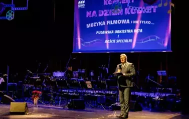Koncert na Dzień Kobiet - muzyka filmowa i nie tylko w wykonaniu Puławskiej Orkiestry Dętej i gości (8 marca 2025) 16