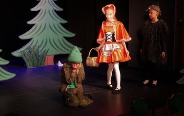 Spektakl Czerwone Kapturki