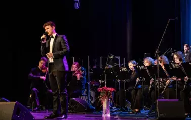 Koncert na Dzień Kobiet - muzyka filmowa i nie tylko w wykonaniu Puławskiej Orkiestry Dętej i gości (8 marca 2025) 32