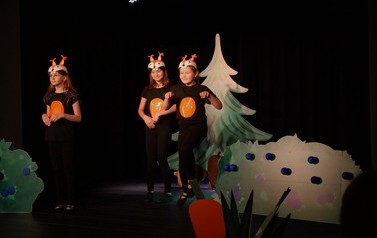 VI Teatralne Lato- pokaz finałowy &bdquo;Pracowite zwierzęta i swawolny konik polny&rdquo;