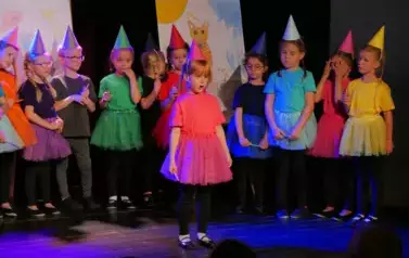 Premiery teatralne Dziecięcego Teatrzyku &bdquo;Figielek&rdquo; oraz Warsztat&oacute;w &bdquo;Zabawa w Teatr&rdquo; (15 czerwca 2025) 35