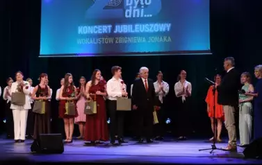 &bdquo;Tyle było dni&hellip;&rdquo;. Koncert Jubileuszowy wokalist&oacute;w Zbigniewa Jonaka (5 września 2025) 8