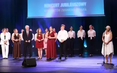 &bdquo;Tyle było dni&hellip;&rdquo;. Koncert Jubileuszowy wokalist&oacute;w Zbigniewa Jonaka (5 września 2025) 9