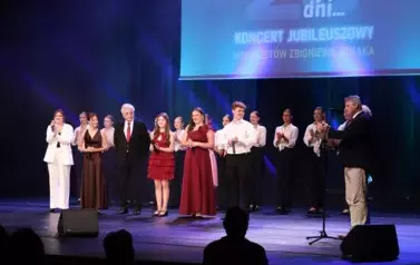 &bdquo;Tyle było dni&hellip;&rdquo;. Koncert Jubileuszowy wokalist&oacute;w Zbigniewa Jonaka (5 września 2025) 10