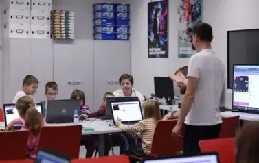 Spotkanie student&oacute;w Uniwersytetu Dziecięcego UMCS w Puławach (11 października 2025) 1