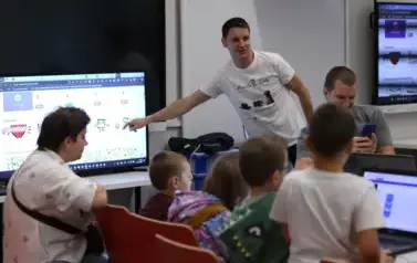 Spotkanie student&oacute;w Uniwersytetu Dziecięcego UMCS w Puławach (11 października 2025) 2