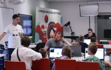 Spotkanie student&oacute;w Uniwersytetu Dziecięcego UMCS w Puławach (11 października 2025) 3