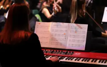 Finał XI Puławskiej Senioriady - Koncert muzyki filmowej w wykonaniu Puławskiej Orkiestry Dętej (22 października 2025) 11