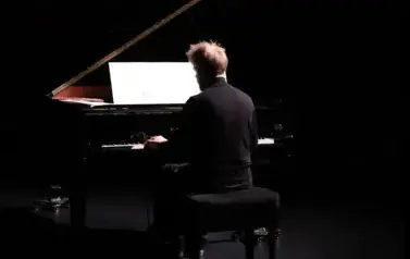 Puławski Festiwal Muzyczny &bdquo;Wszystkie Strony Świata&rdquo;. Recital fortepianowy "Minimalizm i emocja" (7 listopada 2025) 6