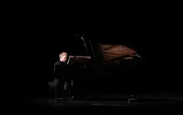 Puławski Festiwal Muzyczny &bdquo;Wszystkie Strony Świata&rdquo;. Recital fortepianowy "Minimalizm i emocja" (7 listopada 2025) 11
