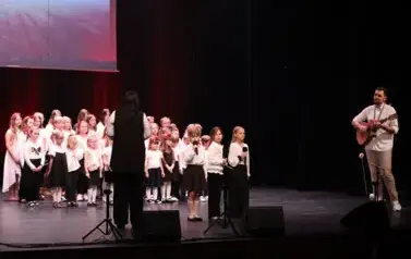 "Ja to mam szczęście. M&oacute;j kraj szczęśliwy, piękny, prawdziwy..." - Koncert patriotyczny "Żeby Polska była Polską" (16 listopada 2025) 16