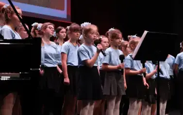 "Ja to mam szczęście. M&oacute;j kraj szczęśliwy, piękny, prawdziwy..." - Koncert patriotyczny "Żeby Polska była Polską" (16 listopada 2025) 28