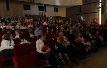 Spektakl mikołajkowy Teatru KURTYNA &bdquo;Patataj, pędź koniku&hellip; Bajka o wolności i odwadze&rdquo; (6 grudnia 2025) 1