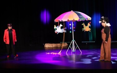 Spektakl mikołajkowy Teatru KURTYNA &bdquo;Patataj, pędź koniku&hellip; Bajka o wolności i odwadze&rdquo; (6 grudnia 2025) 13