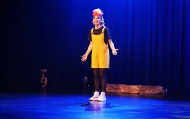 Spektakl mikołajkowy Teatru KURTYNA &bdquo;Patataj, pędź koniku&hellip; Bajka o wolności i odwadze&rdquo; (6 grudnia 2025) 23