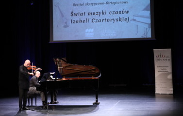 Recital skrzypcowo-fortepianowy &bdquo;Świat muzyki czas&oacute;w Izabeli Czartoryskiej&rdquo; (9 grudnia 2025) 3