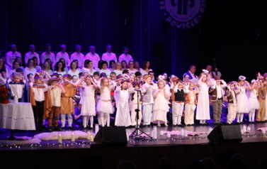 "Zaśpiewajmy kolędę". Koncert świąteczny Zespołu Pieśni i Tańca "Powiśle" (19 grudnia 2025) 15