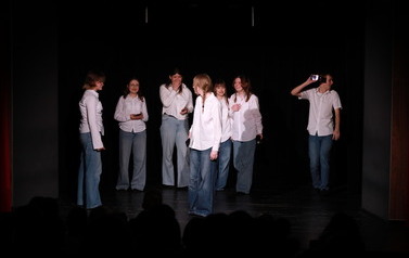 Premiery Teatru SPUT&sup2;: &bdquo;Pif! Paf! Jesteś trup!&rdquo; i &bdquo;Światłowody&rdquo; (28 marca 2026) 15