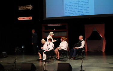  &bdquo;Dzieci PRL-u&rdquo; - spektakl Teatru RETRO (21 kwietnia 2026) 41