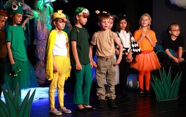 Premiera Dziecięcego Teatrzyku Figielek: Ż&oacute;łw i Echo Sł&oacute;w i Warsztat&oacute;w Zabawa w Teatr: Kraina Uczuć z Jednorożcem (19 czerwca 2026) 5