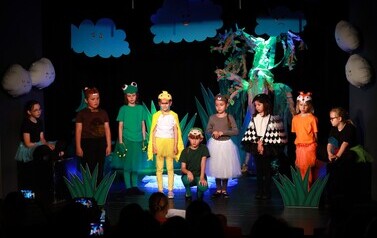 Premiera Dziecięcego Teatrzyku Figielek: Ż&oacute;łw i Echo Sł&oacute;w i Warsztat&oacute;w Zabawa w Teatr: Kraina Uczuć z Jednorożcem (19 czerwca 2026) 11