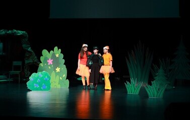 Premiera Teatru Agrafka: Pi&oacute;ra pełne marzeń - Wrona, Papuga i las pełen przyjaźni (23 czerwca 2026) 21
