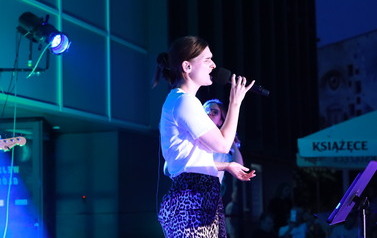 Koncert "Oldies but Goldies" - Magda i Zosia Gąsiorowskie z zespołem Blues Smile Band (10 sierpnia 2026) 14