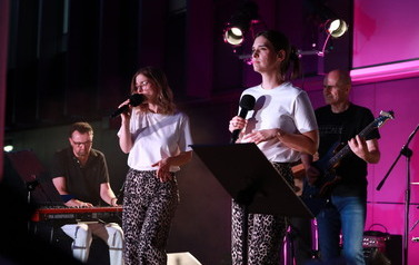 Koncert "Oldies but Goldies" - Magda i Zosia Gąsiorowskie z zespołem Blues Smile Band (10 sierpnia 2026) 17