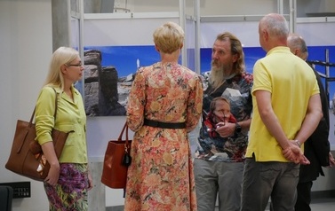 Symbole religijne w g&oacute;rach - wystawa fotografii Roberta Małkusa     