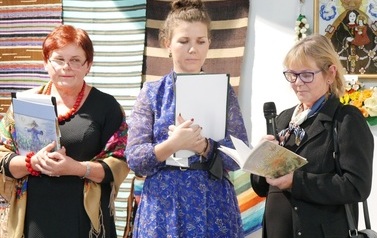 Wernisaż wystawy Artystyczna Tw&oacute;rczość Wsi (10 października 2021) 