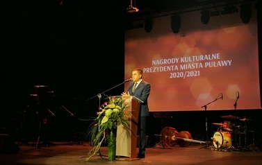 Wręczenie nagr&oacute;d kulturalnych Prezydenta Miasta Puławy (03 listopada 2021) 