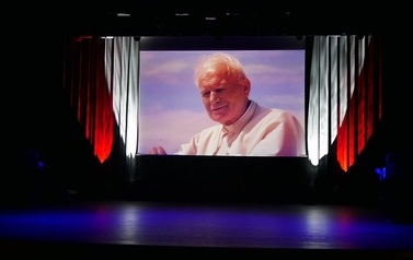 Koncert poezji "Do Ciebie wołam Człowieku..." (12 grudnia 2021)