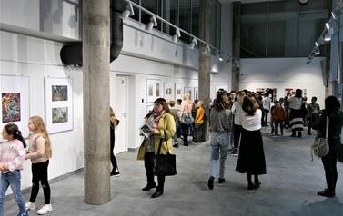 Wernisaż wystawy &bdquo;Bajki, baśnie i legendy polskie&rdquo; ze zbior&oacute;w BWA Galerii Zamojskiej (22 kwietnia 2022)