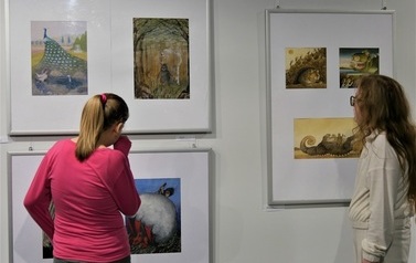 Wernisaż wystawy &bdquo;Bajki, baśnie i legendy polskie&rdquo; ze zbior&oacute;w BWA Galerii Zamojskiej (22 kwietnia 2022) 