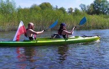 Spływ kajakowy z okazji Dnia Flagi (2 maja 2022)