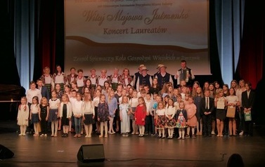 Koncert Laureat&oacute;w XVII Puławskiego Turnieju Recytacji, Muzyki i Pieśni Narodowych &bdquo;Witaj Majowa Jutrzenko&rdquo; (8 maja 2022) 1
