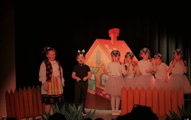 Premiery przedstawień Dziecięcego Teatrzyku Figielek, Zabawy w teatr i Teatru Mim&oacute;w (3 czerwca 2022) 11