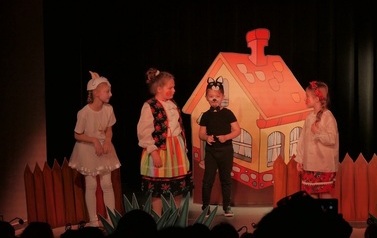 Premiery przedstawień Dziecięcego Teatrzyku Figielek, Zabawy w teatr i Teatru Mim&oacute;w (3 czerwca 2022) 12
