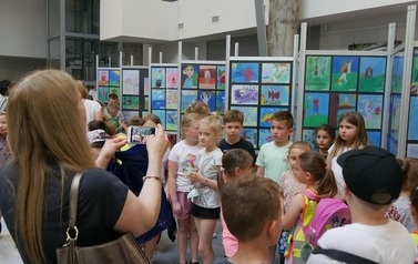 Moja ulubiona bajka, baśń, legenda - wernisaż prac uczestnik&oacute;w lekcji galeryjnych (9 czerwca 2022) 