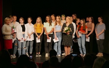 Teatr SPUT&sup2; - Splątani, pokaz improwizacji i LED show (21 czerwca 2022) 