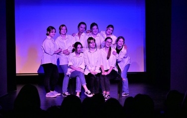 Teatr SPUT&sup2; - Splątani, pokaz improwizacji i LED show (21 czerwca 2022) 