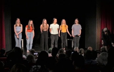 Teatr SPUT&sup2; - Splątani, pokaz improwizacji i LED show (21 czerwca 2022) 