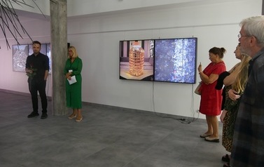 P1990914