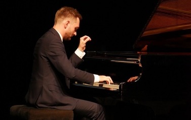 VII Festiwal im. Wincentego i Franciszka Lessl&oacute;w - Recital fortepianowy Rafała Mokrzyckiego (8 września 2022) 2