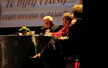 Teatr RETRO - "To były czasy, czyli wizyta u dziadk&oacute;w" (25 stycznia 2023) 7